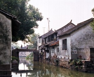 THE BEST DAY TRIP FROM SUZHOU  苏州 Luzhi 甪直 An Authentic Canal Town