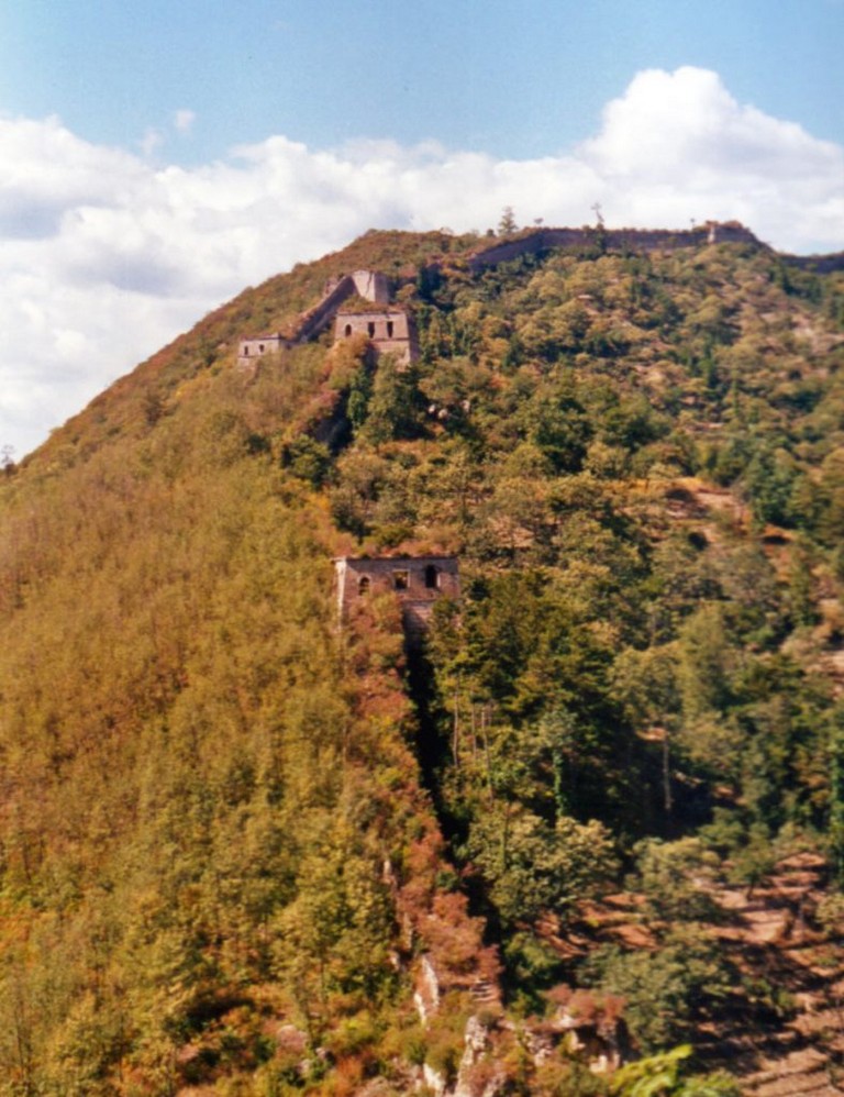 Huanghua Cheng 黄花城 Walking the Wild Wall: 2001