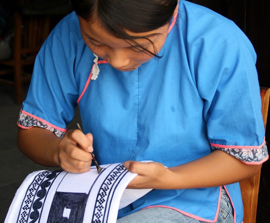 Batik making Shitou Zhai 石头寨 