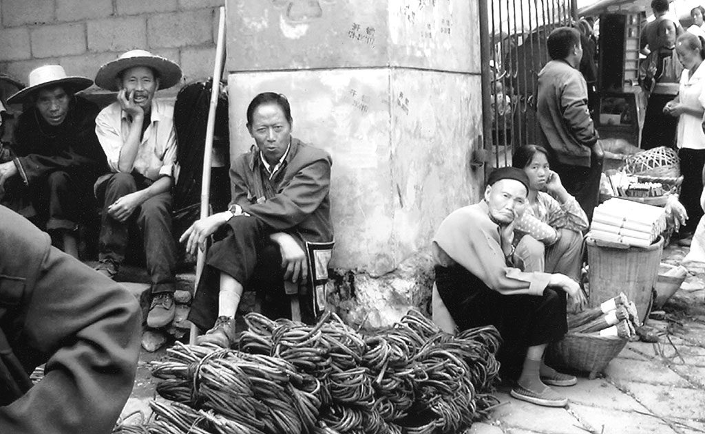 peasants Anshun Sunday Market: 安顺星期七农民市场