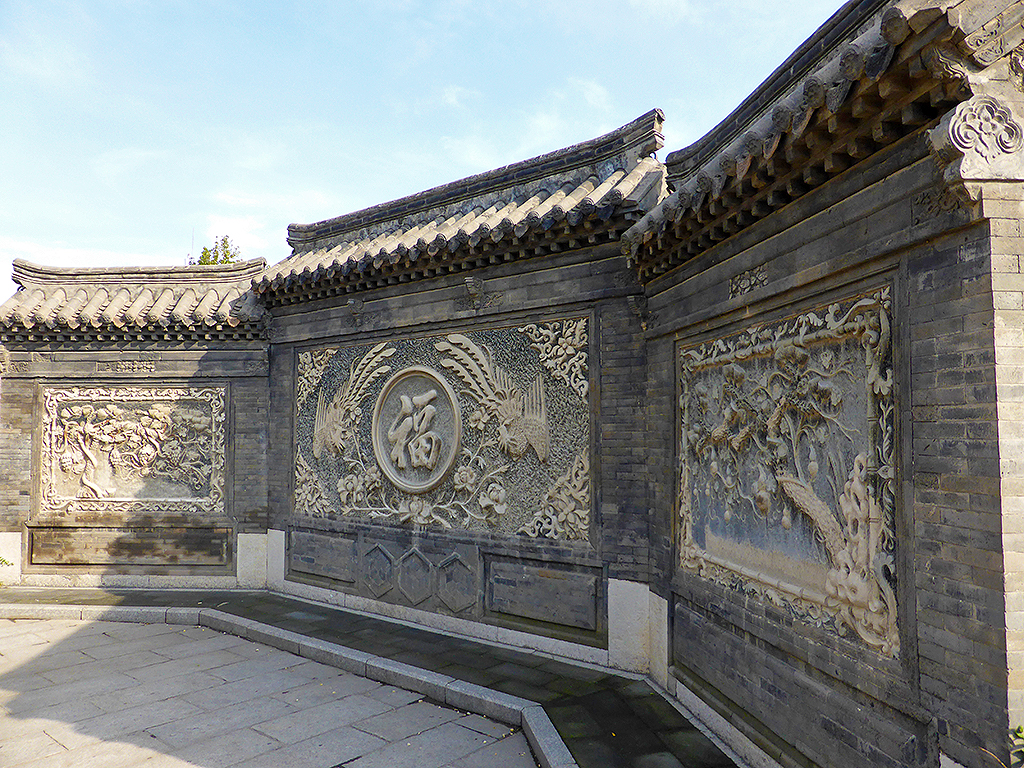 Xincheng Dragon Screen