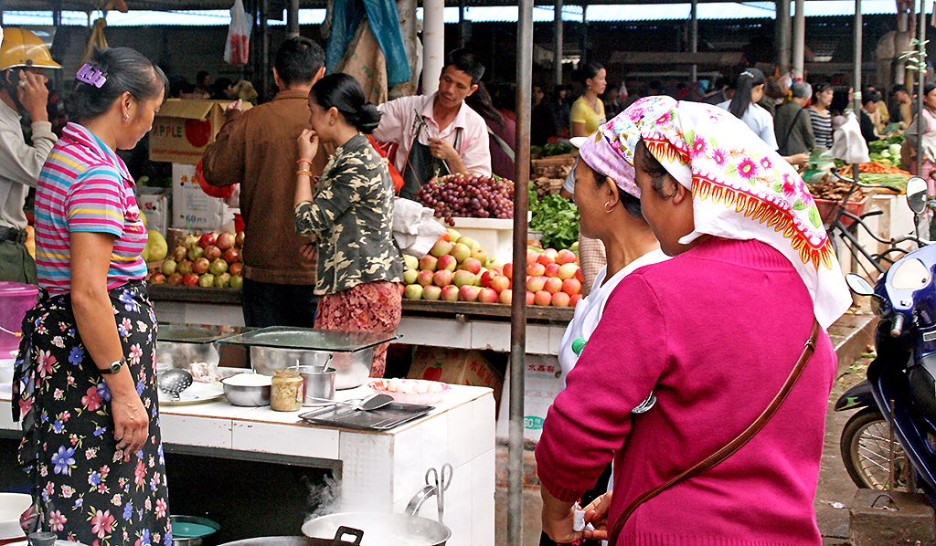 Menghai Market 勐海市场 Yunnan Province