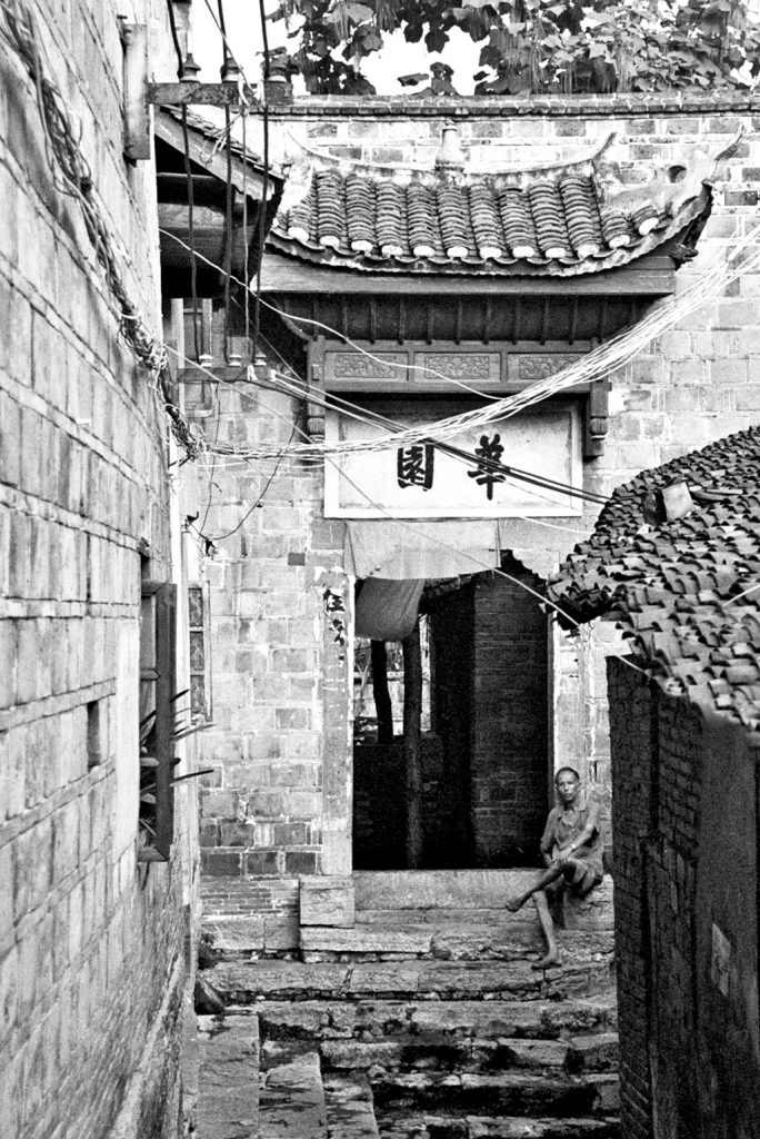 old houses Zhenyuan Guizhou镇远贵州 One of Guizhou’s Most Attractive Towns