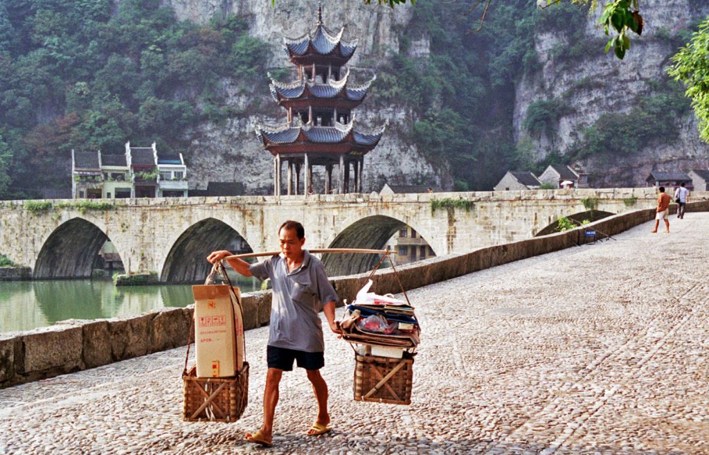 local Zhenyuan Guizhou镇远贵州 One of Guizhou’s Most Attractive Towns