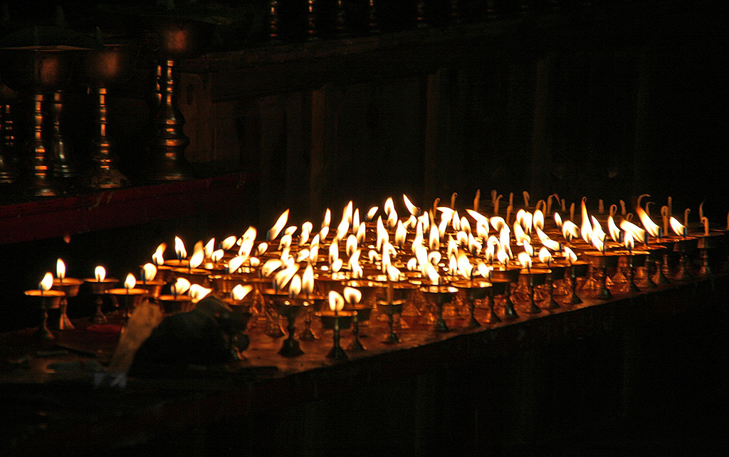 candles at the The Original Yushu Seng-ze Gyanak Mani Wall before the 2009 Earthquake