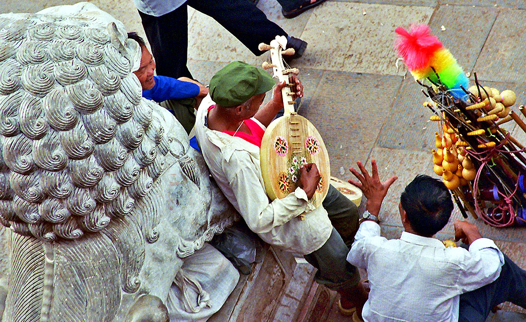 yi musician jianshui china