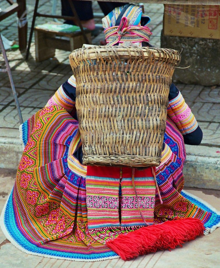 miao minority Laomeng Market 老勐 市场 Jinping Yunnan