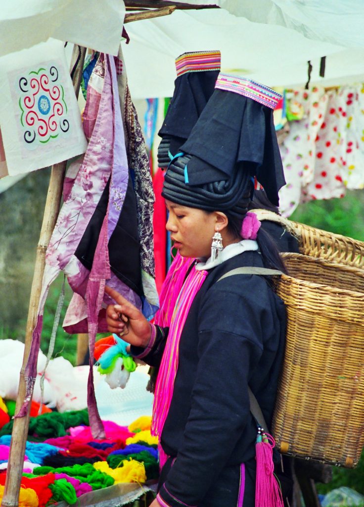 Laomeng Sunday Market 老勐 市场