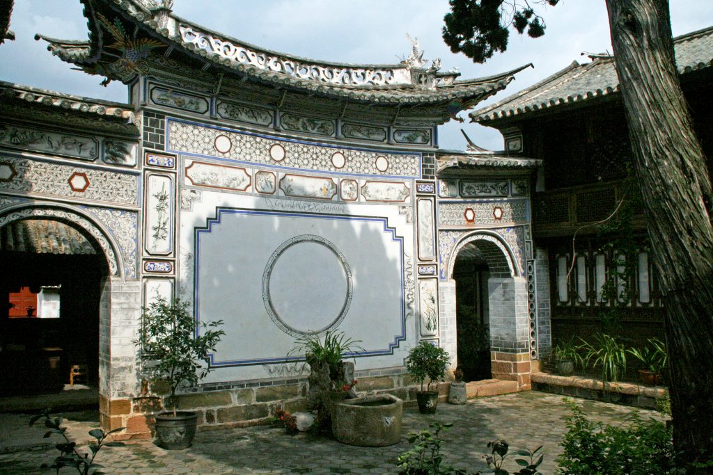 Old House in Bai Minority style Weishan